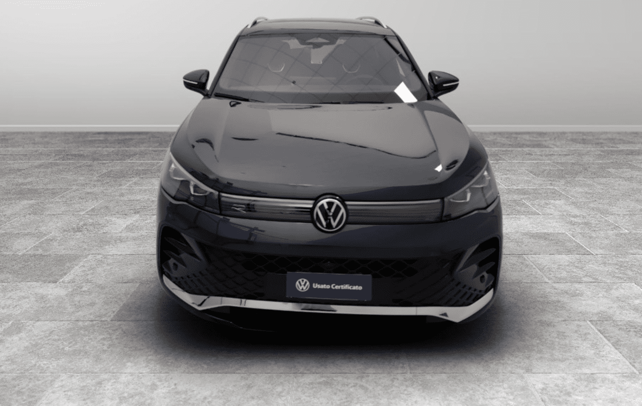 VOLKSWAGEN Tiguan 2.0 tdi R-Line 150 - immagine 3